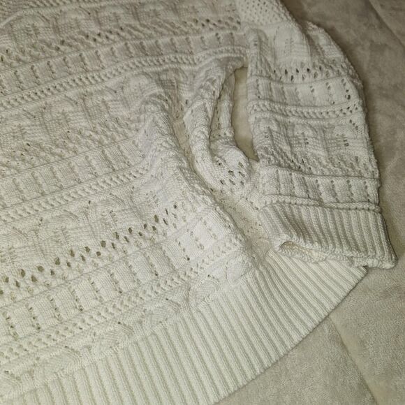 Cozy + chic Central Park West cream knit sweater - Picture 4 of 5